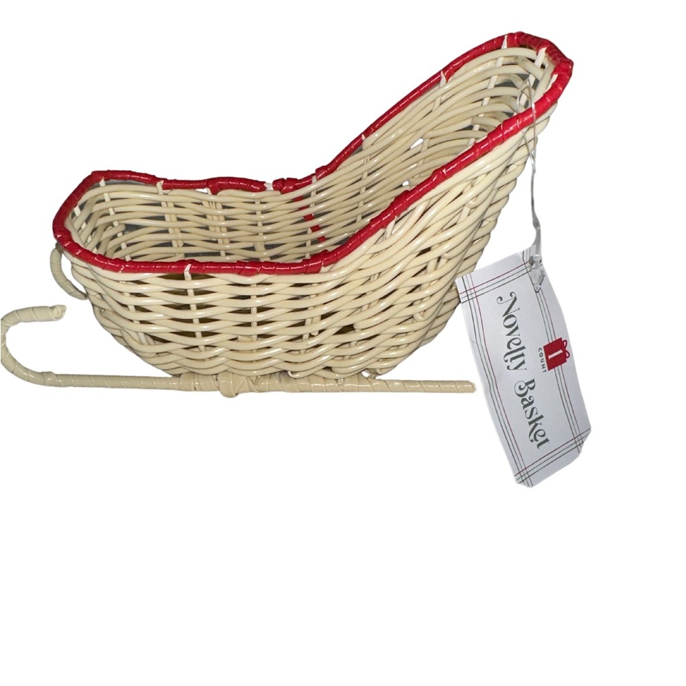 Target Bullseye Playground 2023 Christmas Wicker Sleigh Novelty Basket